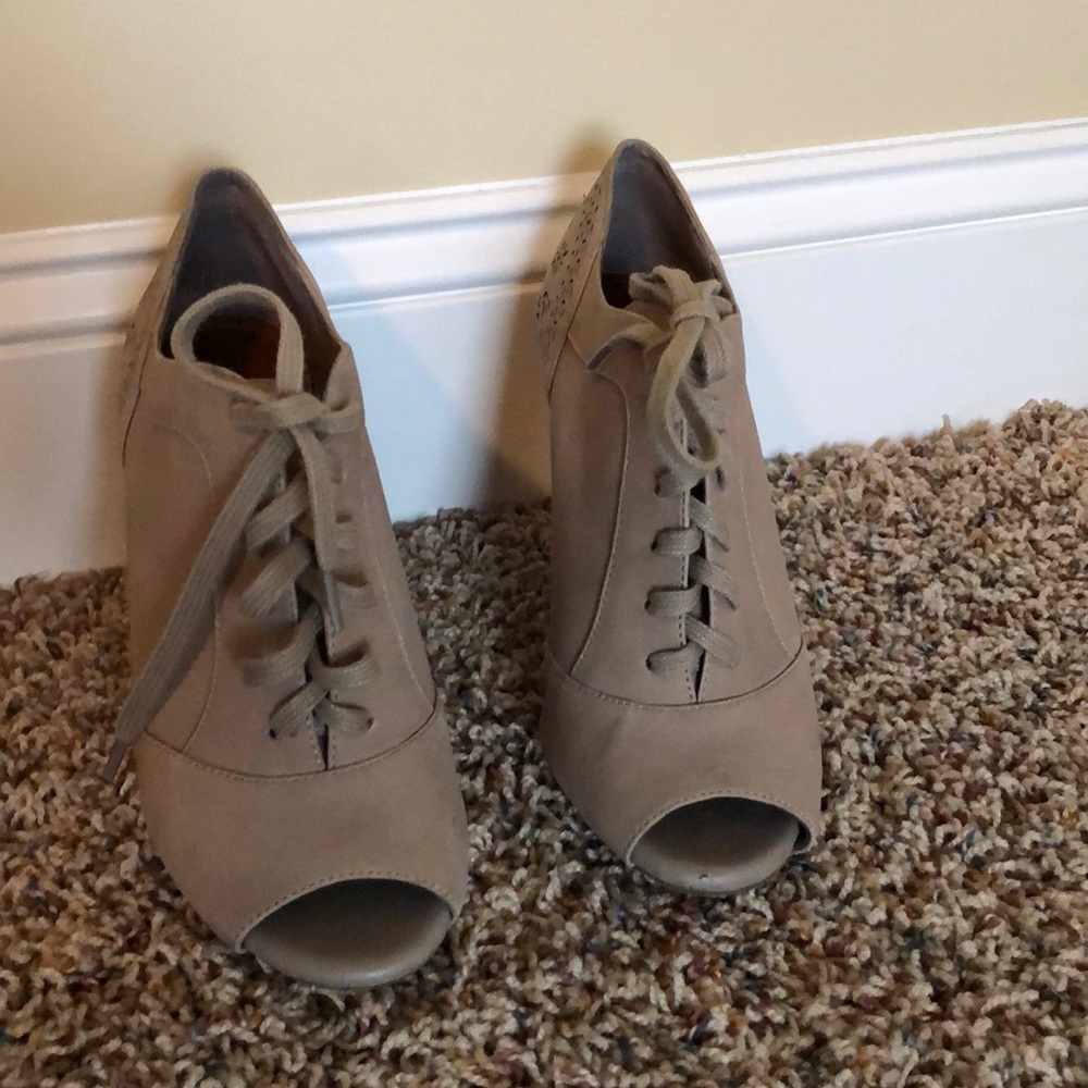 Gianni Bini wedges